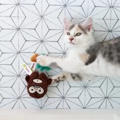 Mad Cat Sassy Sasquatch Catnip & Silvervine Cat Toy -Furry Friends 181822 PT4. AC SS1800 V1637612197