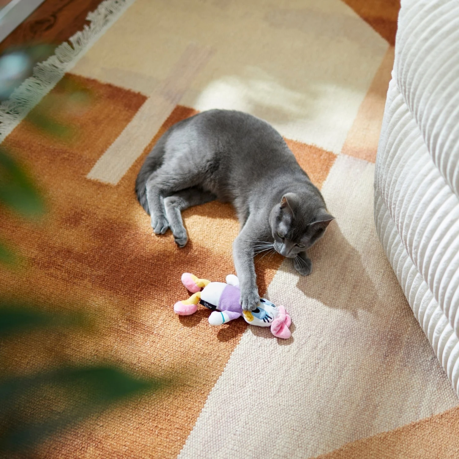 Disney Daisy Duck Plush Kicker Cat Toy With Catnip 5 Disney Daisy Duck Plush Kicker Cat Toy With Catnip - Image 3