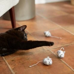 STAR WARS STORMTROOPER Plush Mice Cat Toy With Catnip, 3 Count -Furry Friends 220997 PT2. AC SS1800 V1612365487