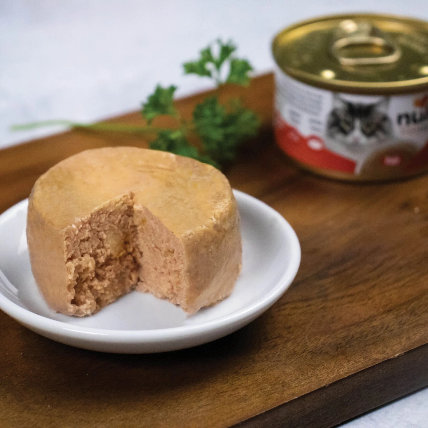 Nulo FreeStyle Chicken & Salmon Pate Wet Cat Food 5 Nulo FreeStyle Chicken & Salmon Pate Wet Cat Food - Image 3