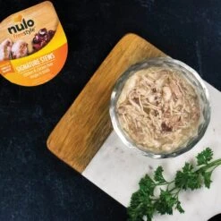 Nulo FreeStyle Chicken & Chicken Liver Stew Wet Cat Food, 2.8-oz Pouch, Case Of 24 -Furry Friends 329289 PT3. AC SS1800 V1634849322