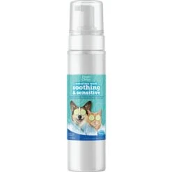 PetAg Fresh 'n Clean Soothing & Sensitive Waterless Hypoallergenic Cat Dog & Small-Pet Shampoo, 9-oz Bottle