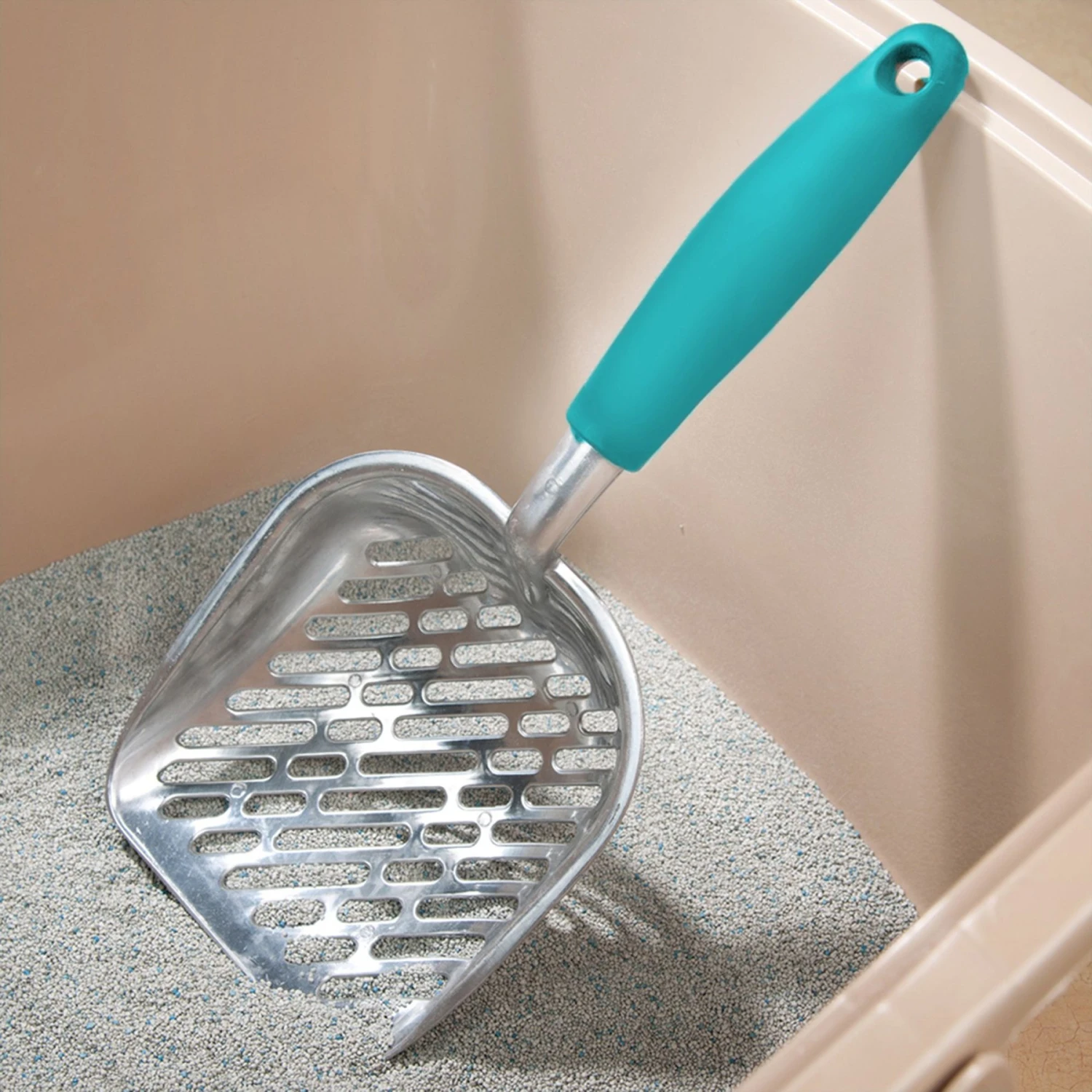 SunGrow Wide & Deep Metal Cat Litter Scooper 7 SunGrow Wide & Deep Metal Cat Litter Scooper - Image 5