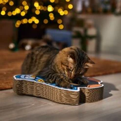 Frisco Holiday Penguin Interactive Maze & Scratch Cardboard Cat Toy With Catnip -Furry Friends 739766 PT4. AC SS1800 V1695046873