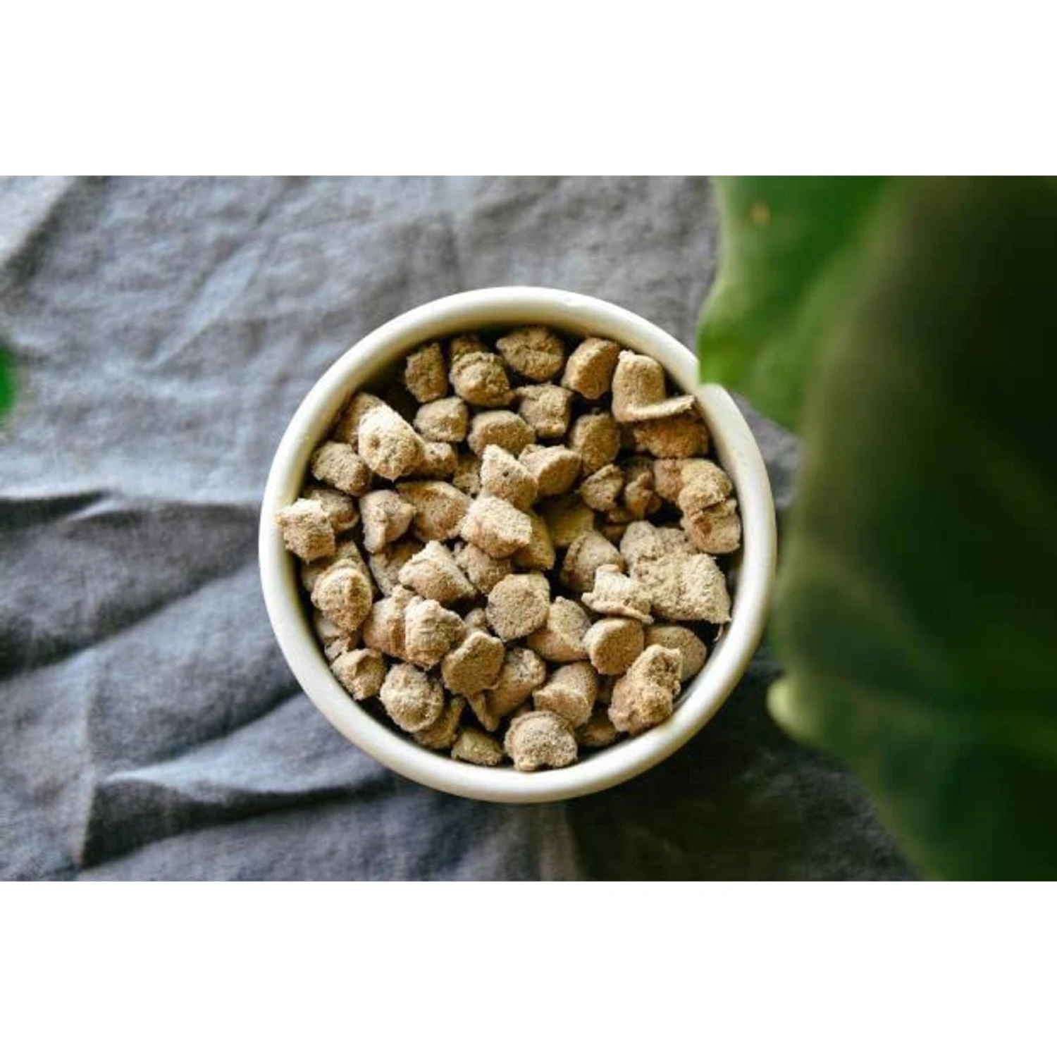 Boss Cat Freeze-Dried Raw Pork Nuggs Dry Cat Food, 9-oz Bag 4 Boss Cat Freeze-Dried Raw Pork Nuggs Dry Cat Food, 9-oz Bag - Image 2